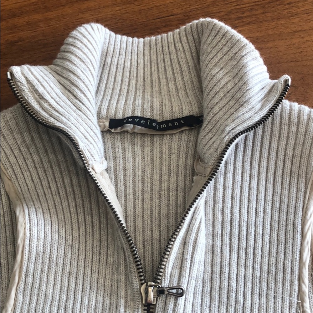 Development Blazer & Sweater - image 8